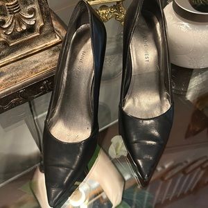 Nine West black heels EUC